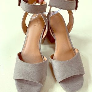 Size 7.5 heels